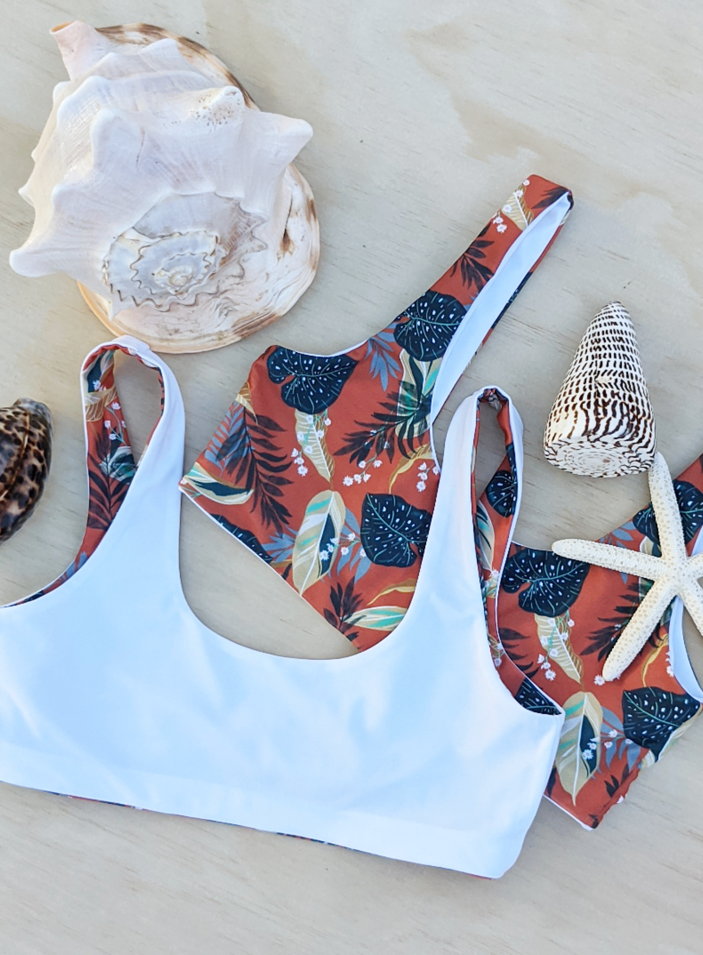 Reversible bikini, white bikini top made from sustainable swimwear material